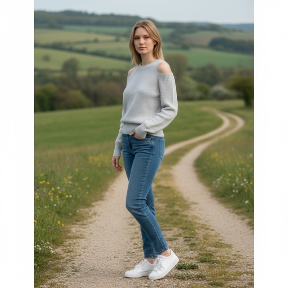 DKNY Pull Over Sweater XS Grey Glitter Crewneck Cutout Shoulder Sweater - Picture 2 of 8